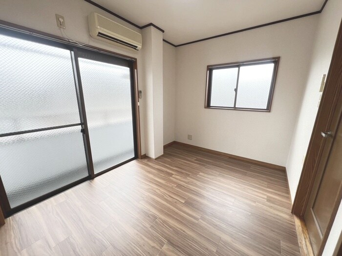 物件内観写真9　(居室)