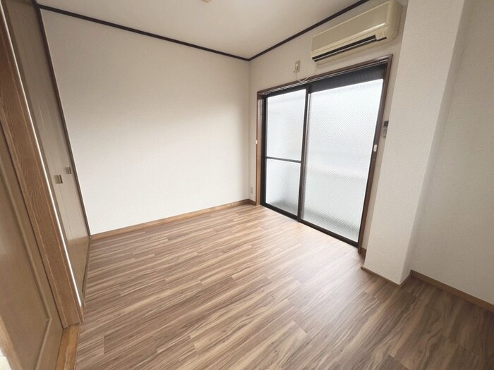 物件内観写真10　(居室)