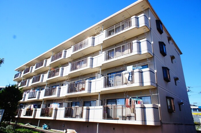 物件外観写真3　(駐車場)