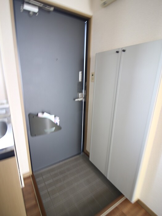 物件内観写真12　(玄関)