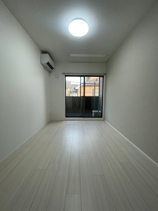 物件内観写真18　(室内からの展望)