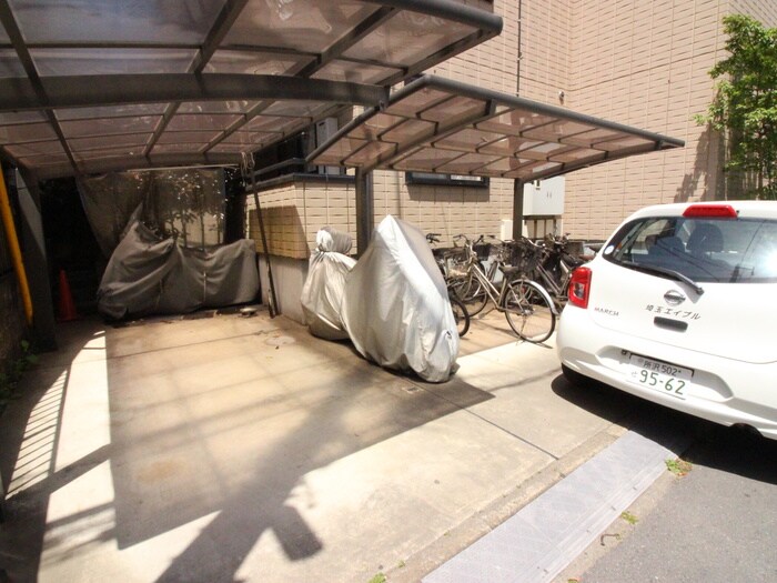 物件外観写真3　(駐輪場)