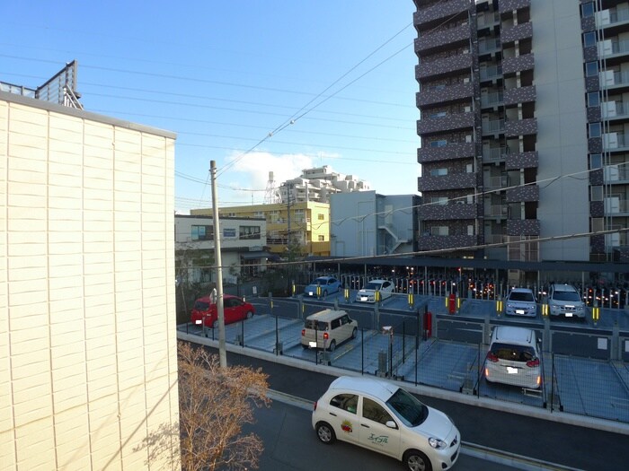 物件内観写真17　(室内からの展望)