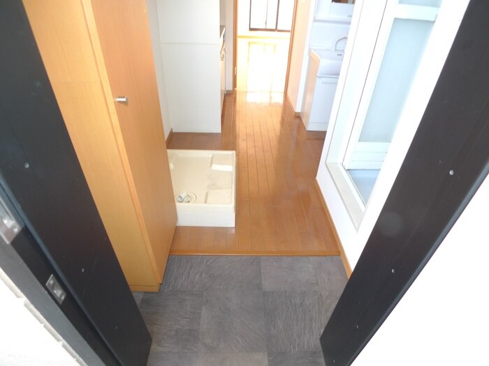 物件内観写真21　(玄関)