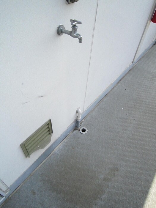 物件内観写真16　(洗濯機置場)