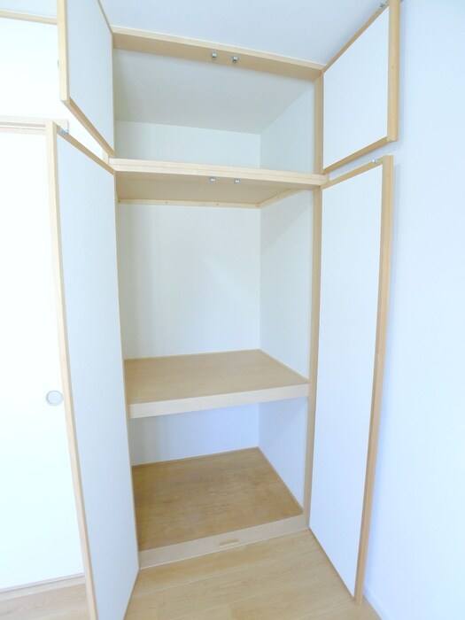 物件内観写真13　(収納)