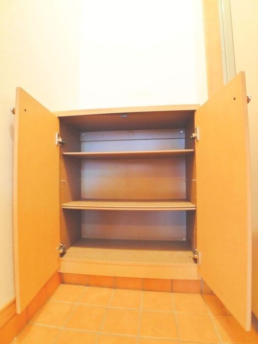 物件内観写真17　(靴箱)