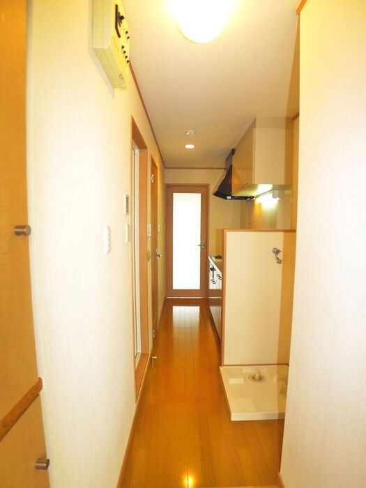 物件内観写真18　(廊下)