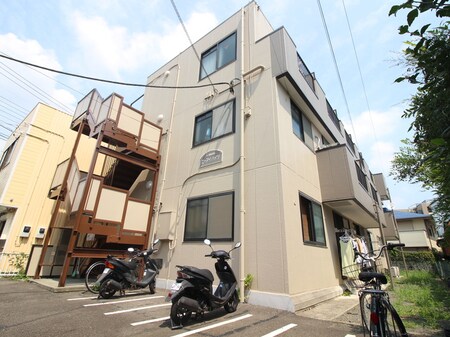 エ－アイハイツ外観写真