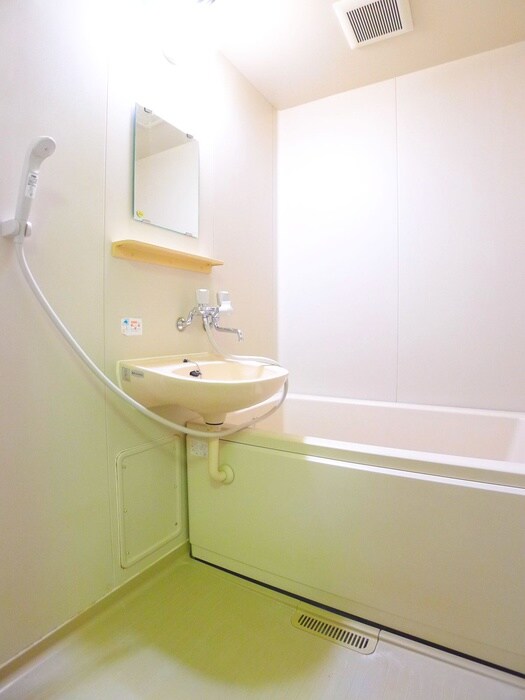 物件内観写真13　(バス／シャワールーム等)