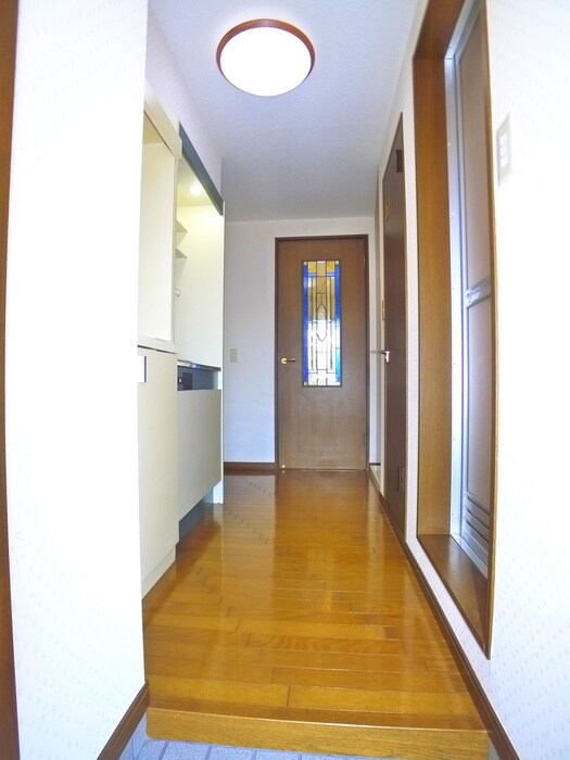 物件内観写真15　(玄関)