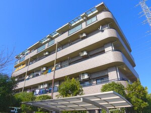ロイヤルマンション外観写真