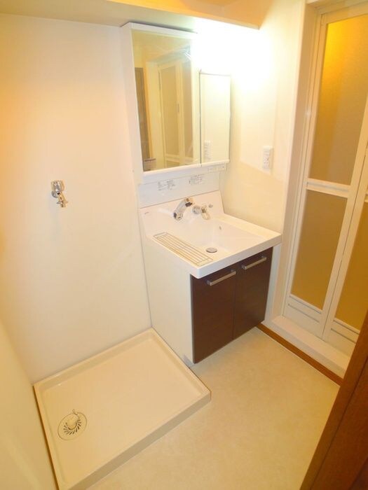 物件内観写真9　(洗濯機置場)