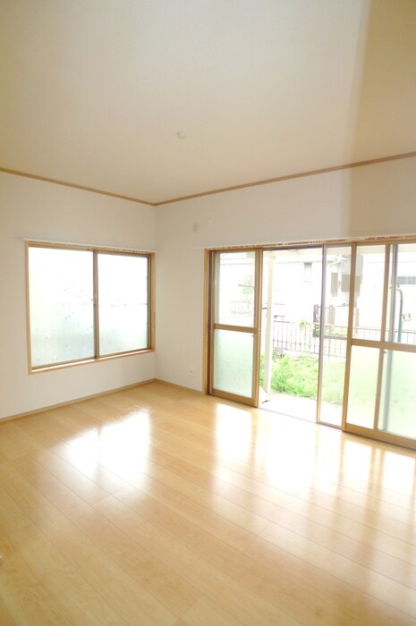 物件内観写真6　(居室)