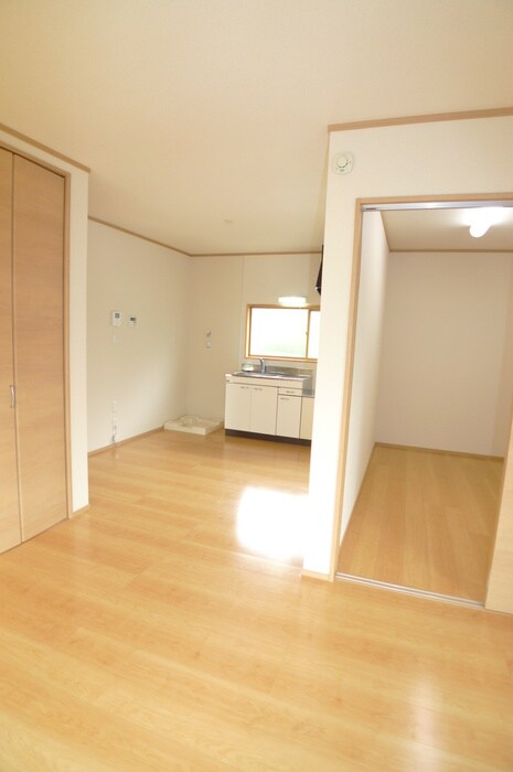 物件内観写真9　(居室)