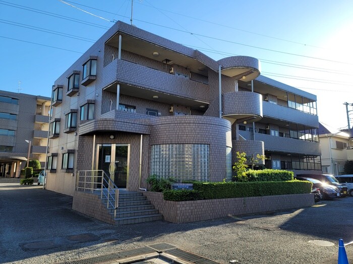 物件外観写真6　(エントランス部分)