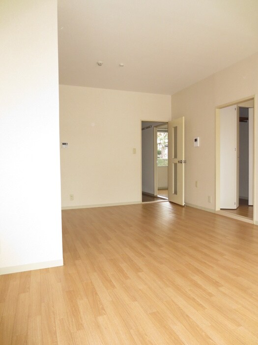 物件内観写真6　(居室)