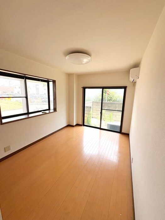 物件内観写真12　(居室)