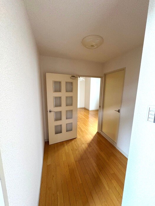 物件内観写真19　(廊下)