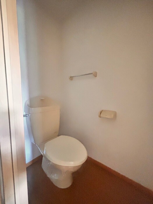 物件内観写真14　(トイレ)