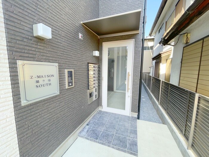 物件外観写真3　(エントランス部分)