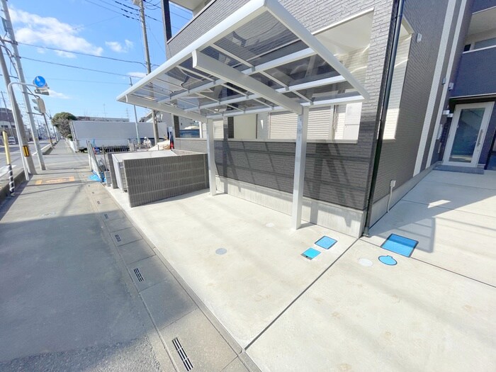 物件外観写真5　(駐輪場)