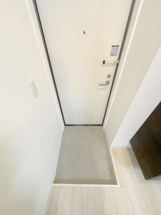 物件内観写真18　(玄関)