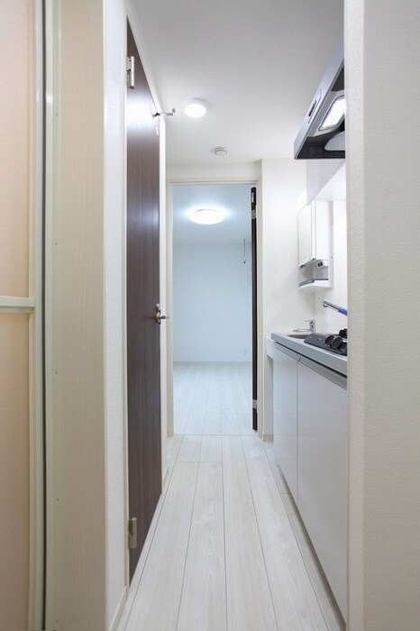 物件内観写真11　(廊下)