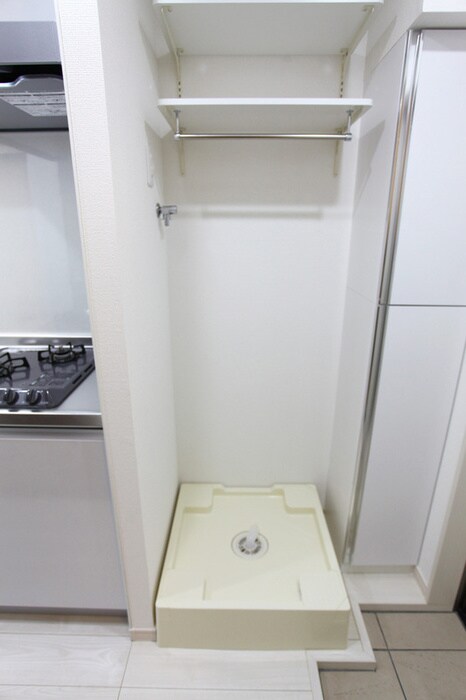 物件内観写真18　(洗濯機置場)