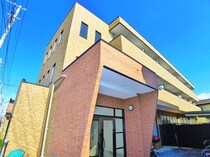 サンプラザの外観写真