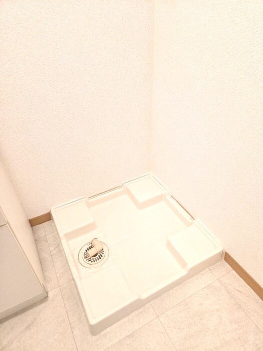 物件内観写真14　(洗濯機置場)