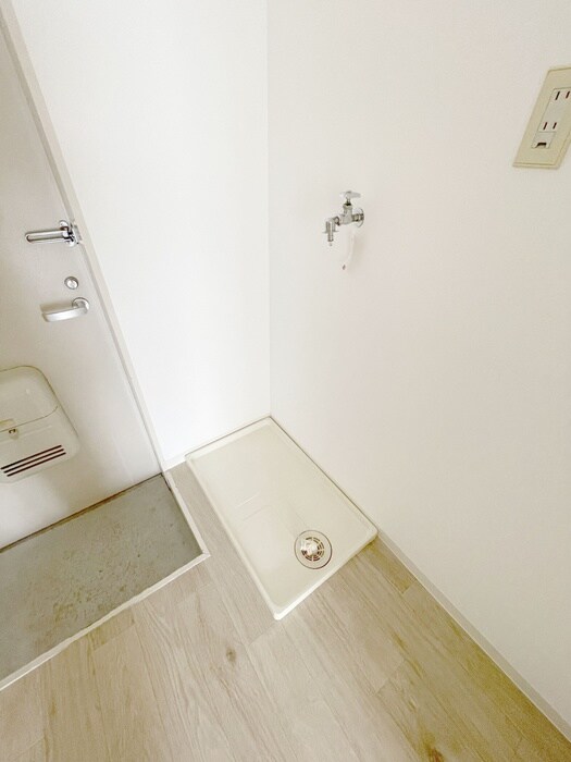 物件内観写真11　(洗濯機置場)