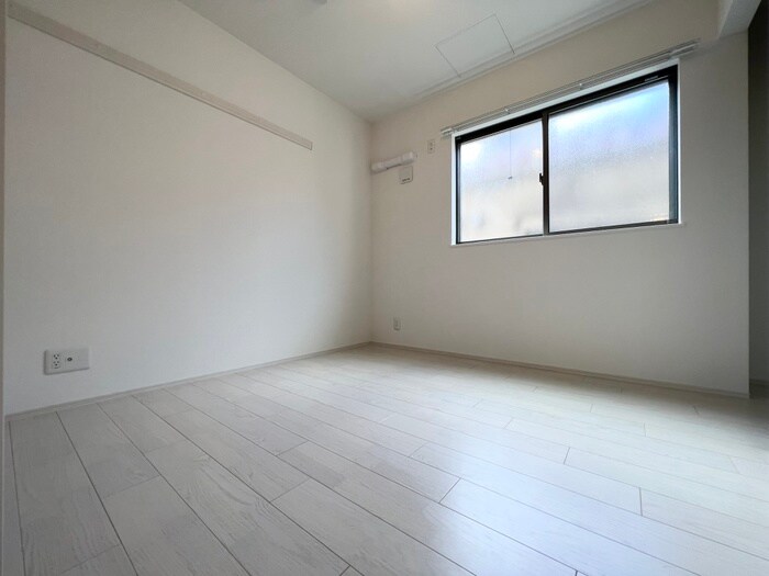 物件内観写真18　(居室)