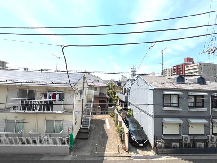 物件内観写真16　(室内からの展望)