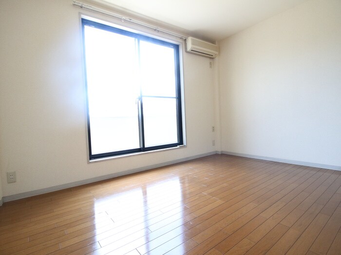 物件内観写真15　(居室)