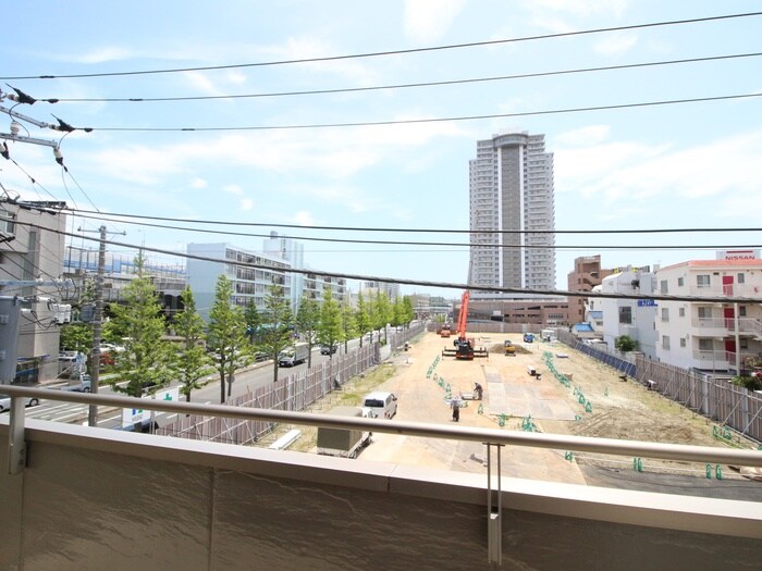 物件内観写真17　(室内からの展望)