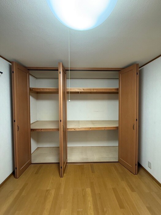 物件内観写真11　(収納)