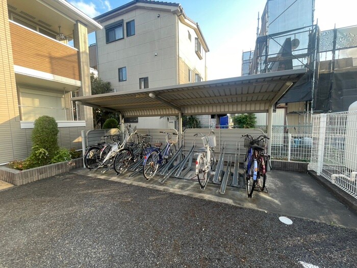 グラースアビタシオンⅡの駐輪場