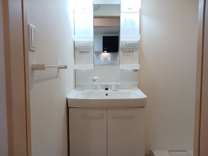 物件内観写真10　(洗面)