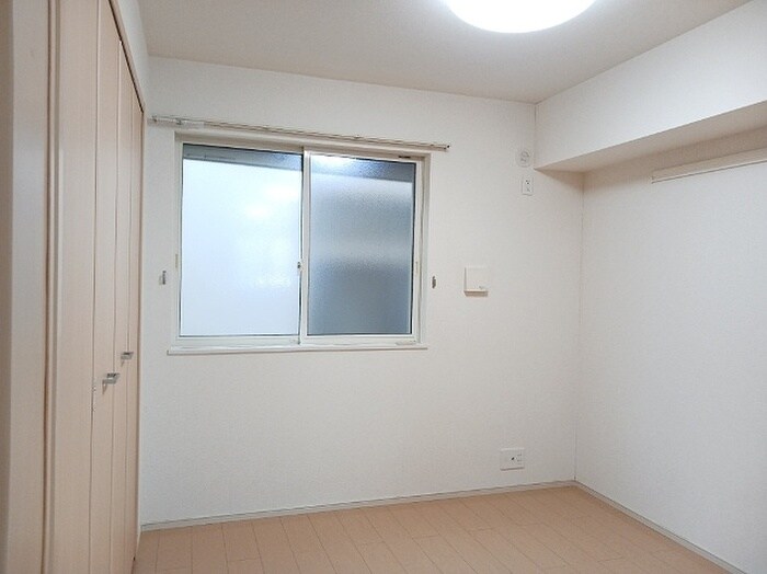 物件内観写真11　(居室)