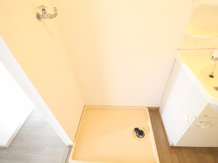 物件内観写真13　(洗濯機置場)