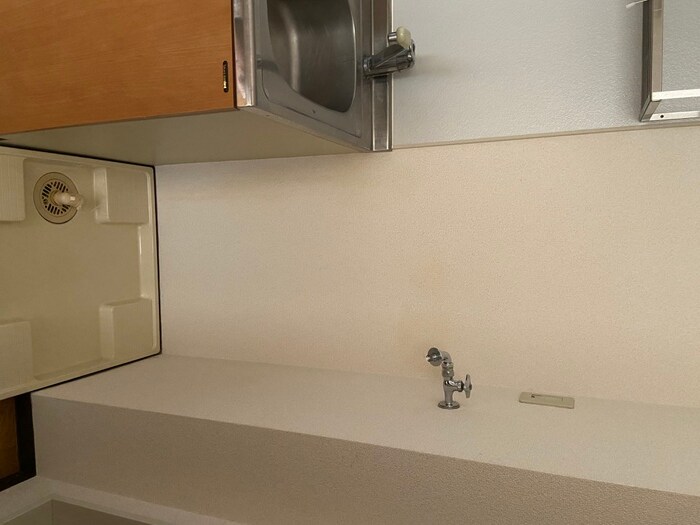 物件内観写真10　(洗濯機置場)