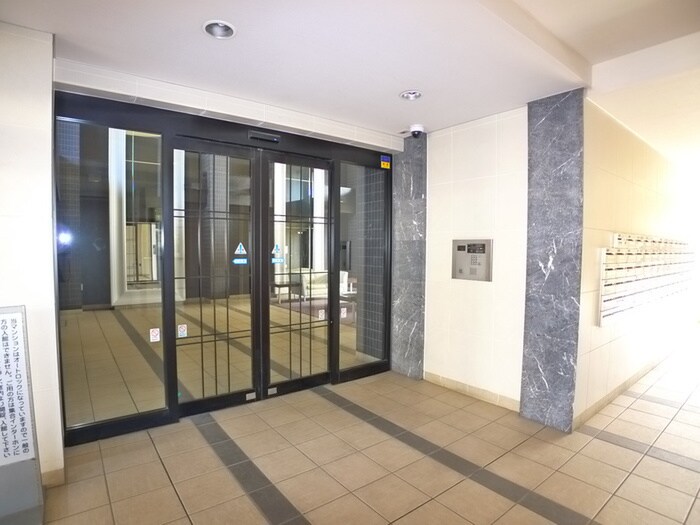 ヴェレーナ幕張（８０２）のエントランス部分