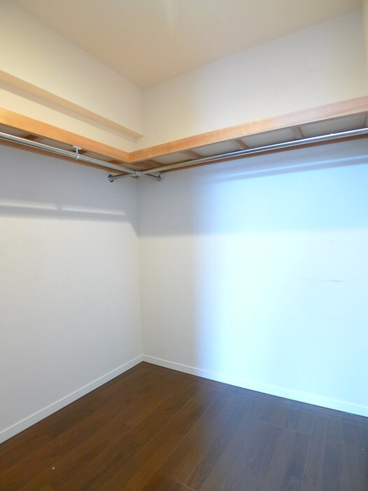 物件内観写真10　(収納)