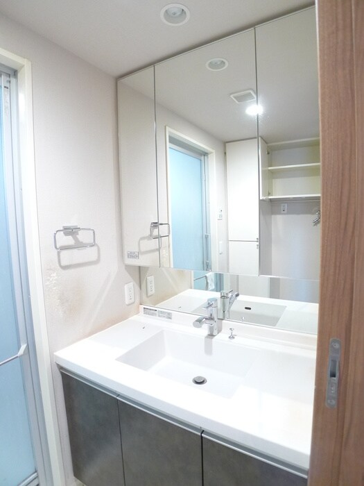 物件内観写真13　(洗面)