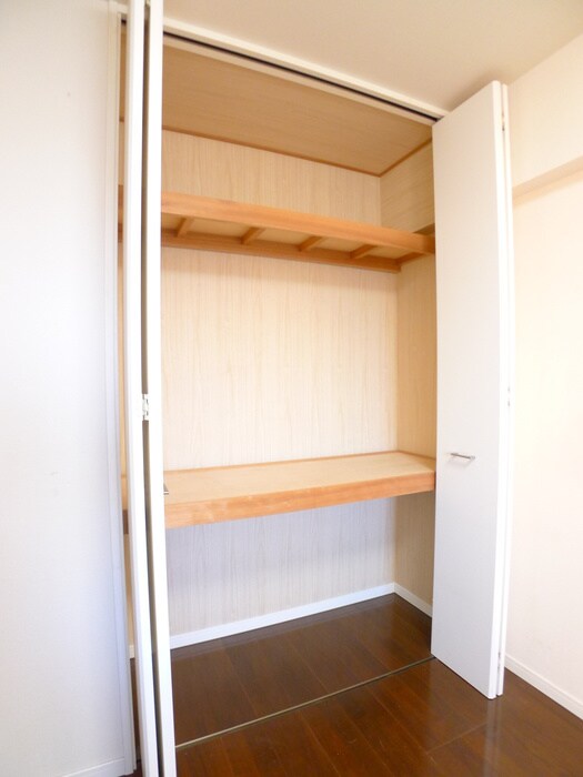 物件内観写真18　(収納)
