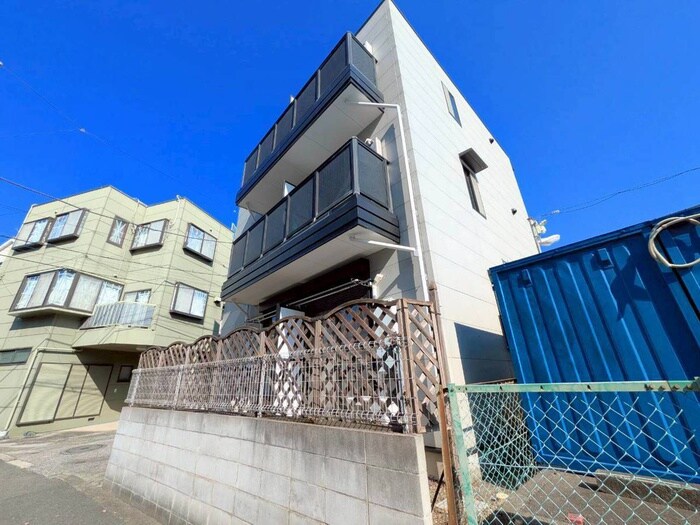 フラット鷺沼の物件外観写真