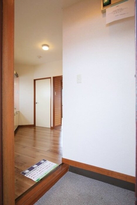 物件内観写真9　(玄関)