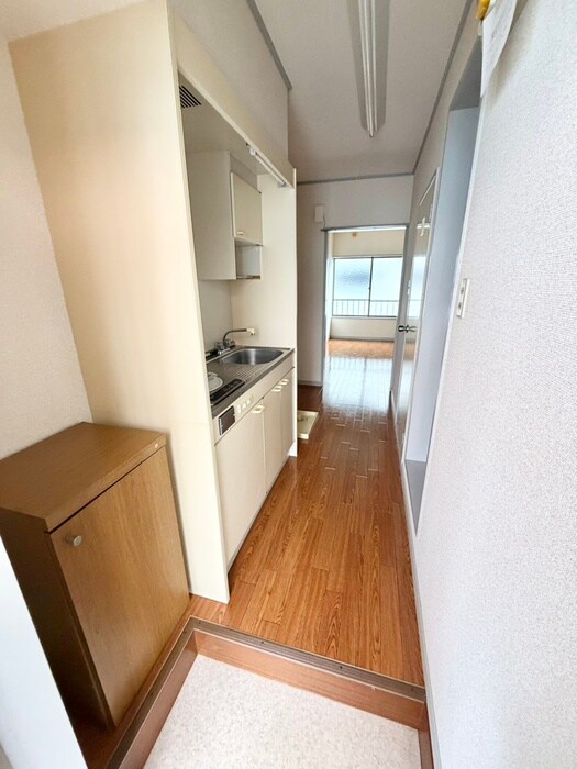 物件内観写真14　(玄関)