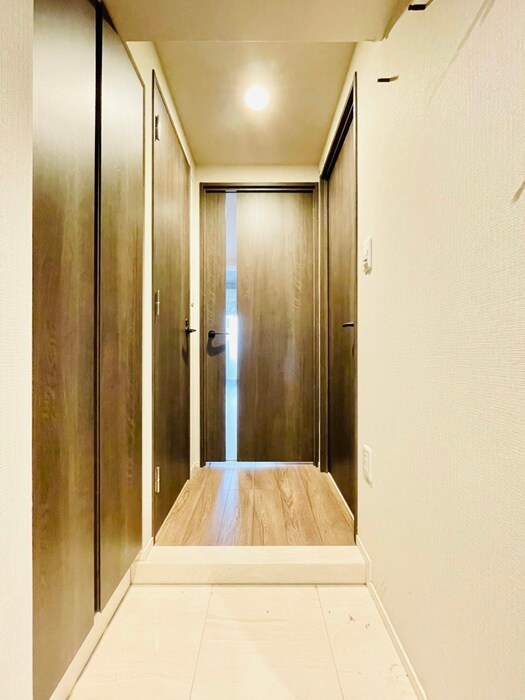物件内観写真14　(玄関)